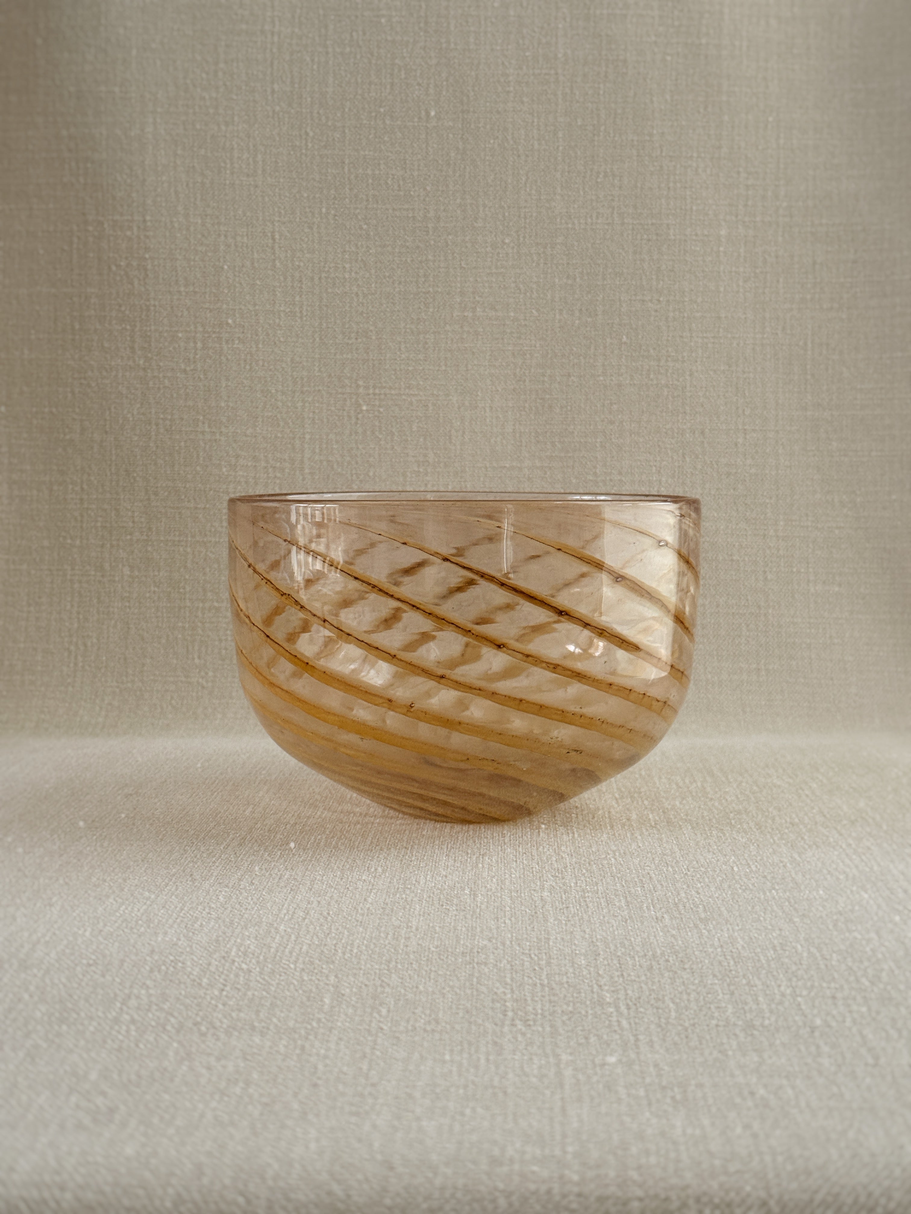 Hand-Blown "Feather" Bowl — Tobacco